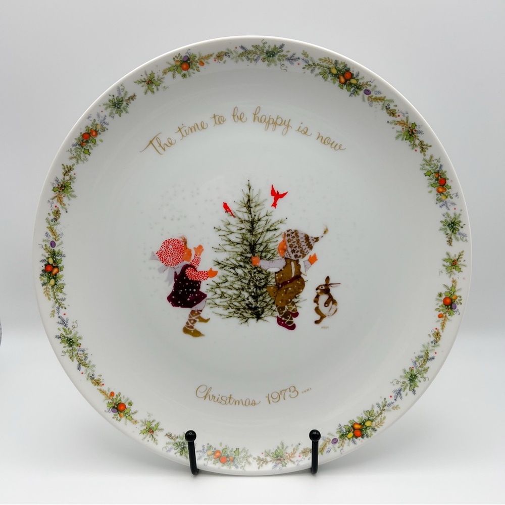 Vintage 1973 Christmas Plate, Holly Hobbie Comm Ed, Collectible Porcelain 10.5"